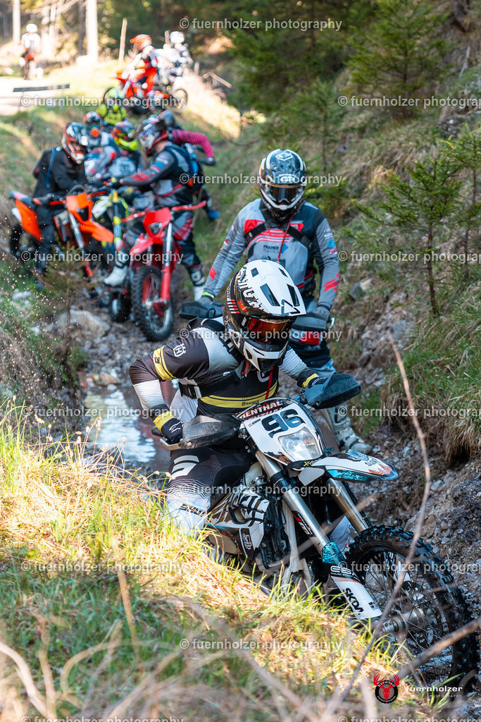fuernholzer_250501-C1-34-2 | Fotografische Impressionen von der Red Stag Enduro Extreme by fuernholzer-photography.com. Endurosport in Österreich fotografisch festgehalten von fuernholzer. Auftragsfotografie für Private, Gewerbefotos und Industriefotografie. Eventfotografie, Sportfotografie und Motorsportfotografie. Anbieter von Fotoworkshops, Fototraining, fotografischen Vorträgen und Fotoseminaren.
