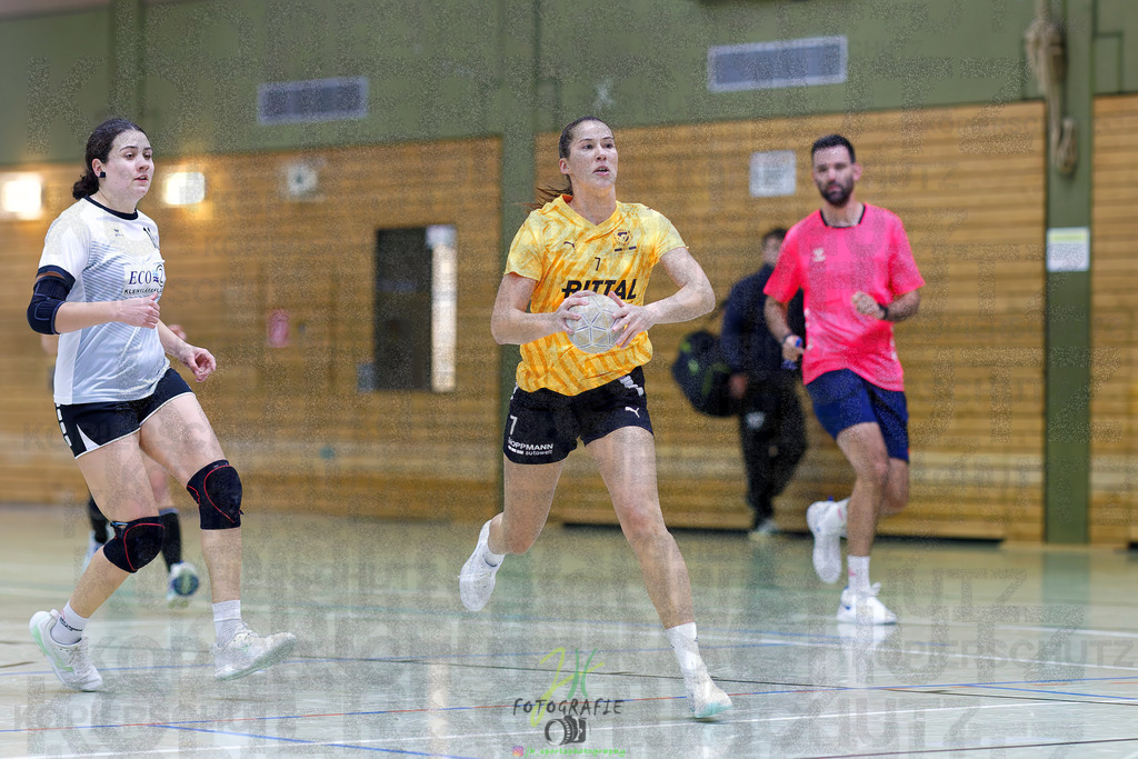 Frauen Oberliga Mitte (HHV); HSG Eibelshausen/Ewersbach - HSG Linden | Frauen Oberliga Mitte (HHV); HSG Eibelshausen/Ewersbach - HSG Linden am 15.11.2025 in Eibelshausen (Holderberghalle)Photo © 2025 - Jörg Heinrich - Realisiert mit Pictrs.com