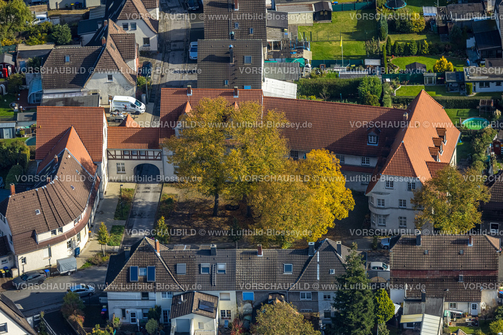 Luenen241012298 | Luftbild, Victoriakolonie Arbeitersiedlung Lindenstraße / Platzwände, Wohnhaus Lindenstraße mit Tordurchfahrt, Baudenkmal, Lünen, Ruhrgebiet, Nordrhein-Westfalen, Deutschland