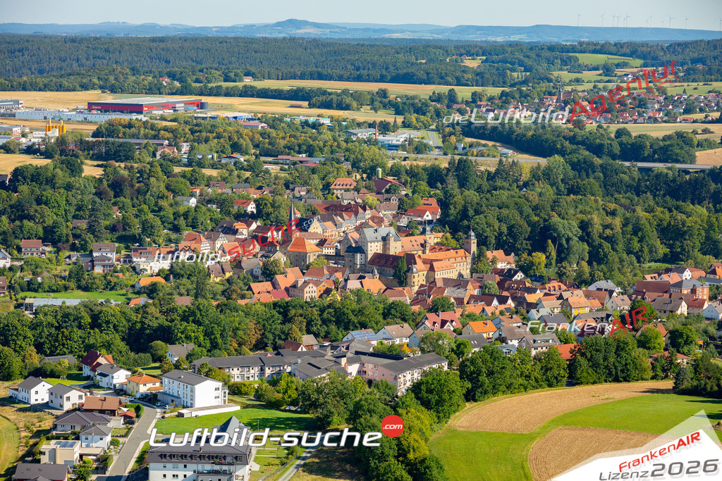 Schrägluftbild  Eckersdorf  Thurnau - Das Luftbild wurde 2025 vom UL-Flugzeug heraus erstellt ( keine Drohne ) - Hochauflösende Luftaufnahme -Nicht vergleichbar mit Google Maps oder Satelittenbilder- Die Geschenkidee !Mit Lizenz und Bildrechte bestellbar