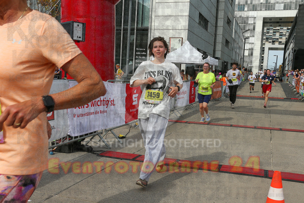 250920_1334_EX1_5587 | Sportfotografie im Rhein-Sieg Kreis, Köln, Bonn, NRW, Rheinland Pfalz, Hessen, etc. Unser Tätigkeitsfeld umfasst den Laufsport vom Volkslauf über den Marathon, Duathlon, Triathon bis zum Ultralauf wie Kölnpfad Ultra oder Schindertrail.