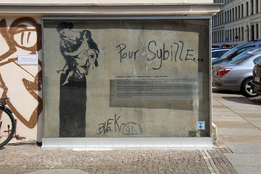 Foto: Leipzig - Madonna mit Kind - Graffito - Pour Sybille - Graffito von Blek le Rat - Mai 2022 | Das Team hinter BILDLEXIKON LEIPZIG bündelt historische wie aktuelle Informationen über die Stadt Leipzig in Text und Bild auf einer Plattform und stellt diese der interessierten Öffentlichkeit zur Verfügung.