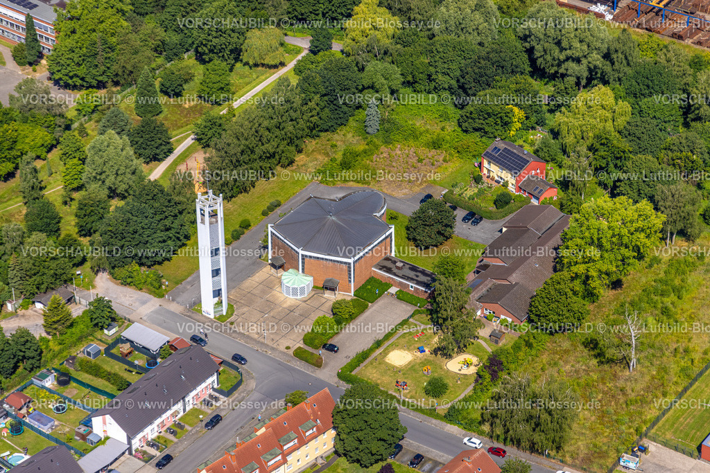 Hamm240705791 | Luftbild, kath. Kirche Maria Königin und freistehender Kirchturm, kath. Kindergarten Maria Königin, Stadtbezirk Heessen, Hamm, Ruhrgebiet, Nordrhein-Westfalen, Deutschland