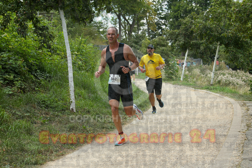 250824_1409_EX1_5167 | Sportfotografie im Rhein-Sieg Kreis, Köln, Bonn, NRW, Rheinland Pfalz, Hessen, etc. Unser Tätigkeitsfeld umfasst den Laufsport vom Volkslauf über den Marathon, Duathlon, Triathon bis zum Ultralauf wie Kölnpfad Ultra oder Schindertrail.