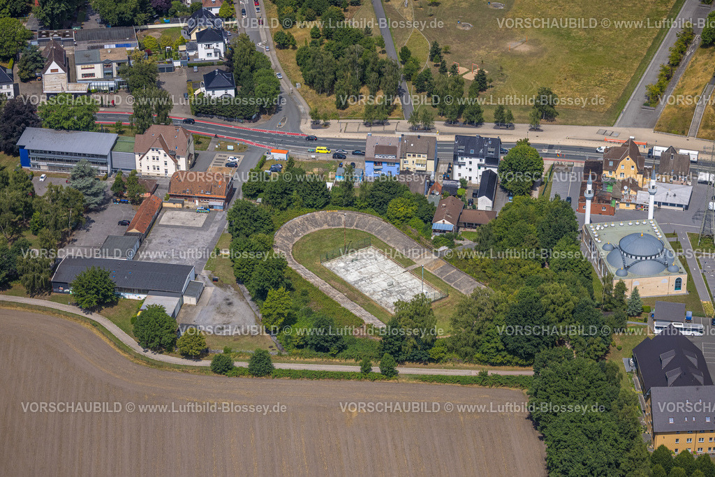 Hamm250702710West | Luftbild, altes Barbara Stadion südlich der Dortmunder Straße und DitiB Ulu Camii Moschee, links das Bürgeramt Herringen, Stadtbezirk Herringen, Hamm, Ruhrgebiet, Nordrhein-Westfalen, Deutschland