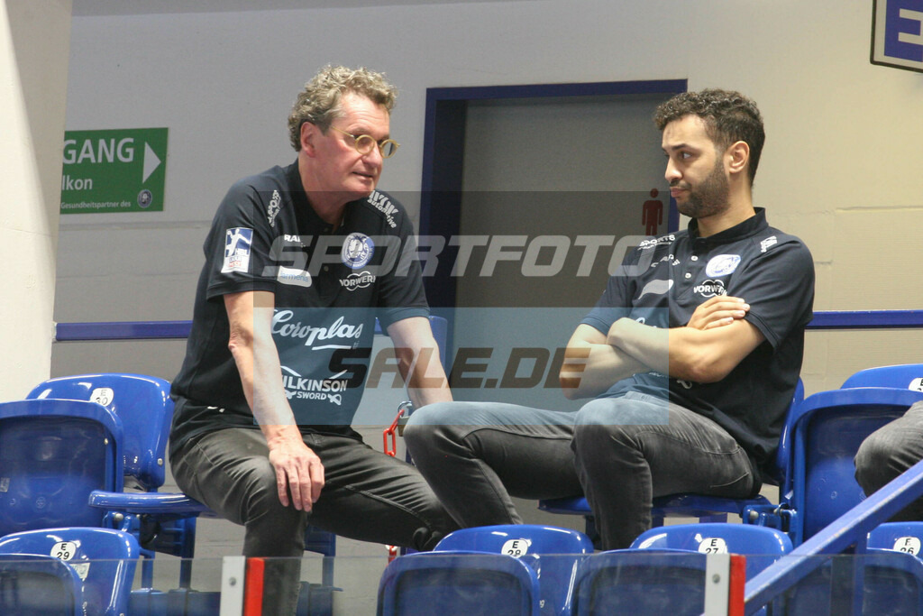 Bergischer HC - TSV Hannover-Burgdorf | Jörg Föste und Trainer Jamal Naji - © Sportfoto-Sale (MK) - Realisiert mit Pictrs.com