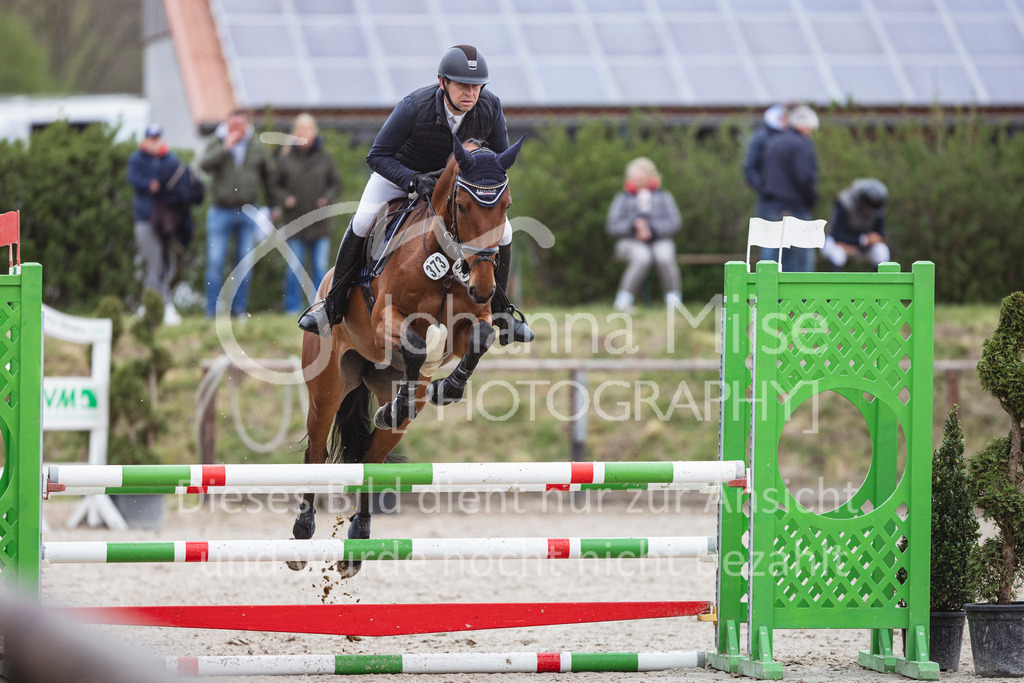 250417_Springpferde-A1-162 | Deine schönsten Turniermomente als professionelle Fotos! Entdecke hochwertige Pferdesport-Fotografie im Online-Shop. Jetzt Fotos finden & bestellen!