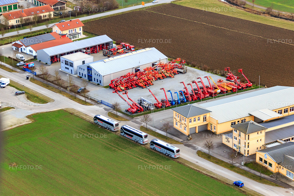 Luftbild: Gewerbegebiet Bad Birnbach mit Hainthaler Arbeitsbühnen & Stapler in Bad Birnbach im Bundesland Bayern in Deutschland. – Foto: IMG_085566.jpg vom 31.12.2015 durch Werner Riehm/FLY-FOTO.de – Auflösung des Originals: 4520 x 3014 px – Arbeitsbühnen mieten in Passau, Deggendorf und Niederbayern