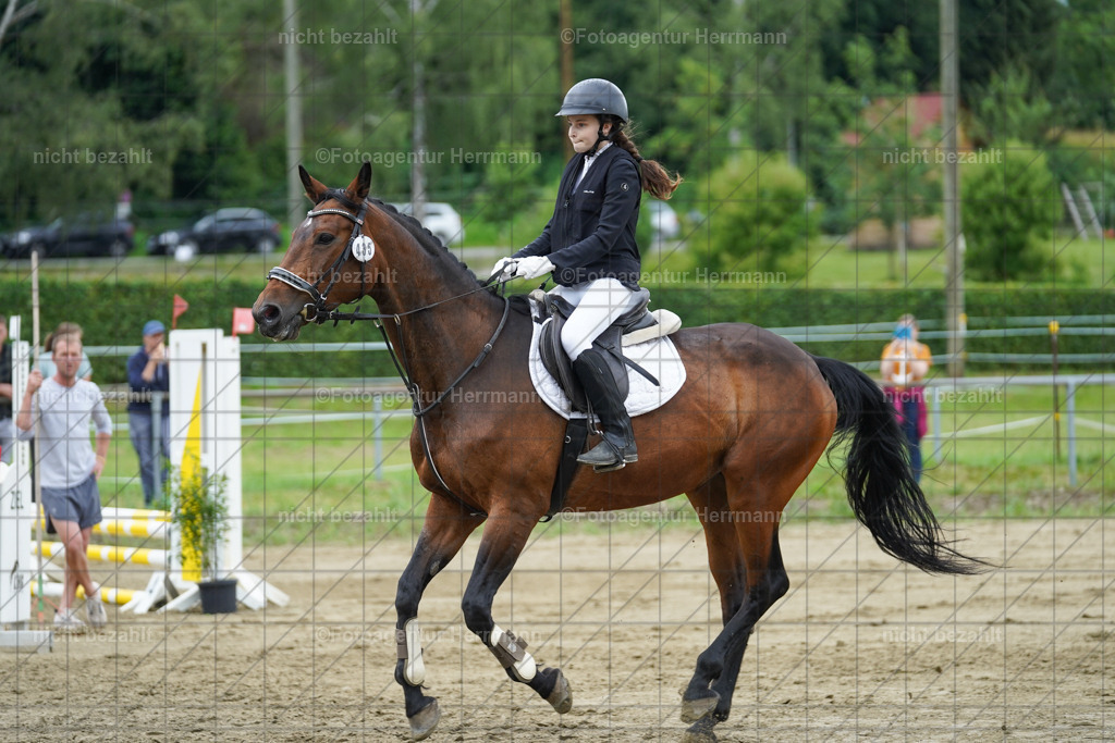 20240630-FAH01205 | Turnierbilder Schwabmünchen, Dressurbilder, Springreitturnier, Reitsportbilder, Turnierfotografen Bayern, Turnierfotograf