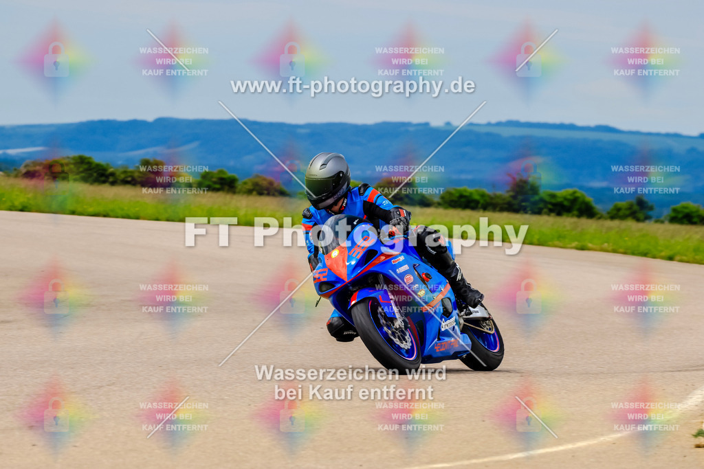 MotoTeam-2473 | Hier findet Ihr Bilder von Touristenfahrten auf der Nürburgring Nordschleife oder von anderen Veranstaltungen die ich besucht habe. Viel Spass beim Durch Schauen 