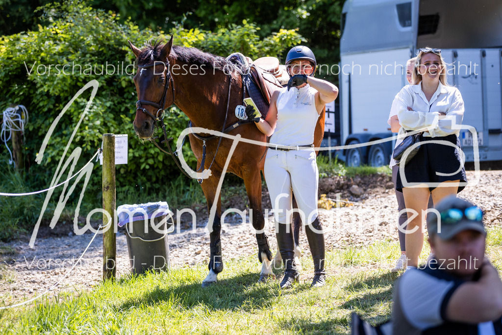 HH-Randmomente-004-8 | MomenTaufnahmen Pferdesportfotos