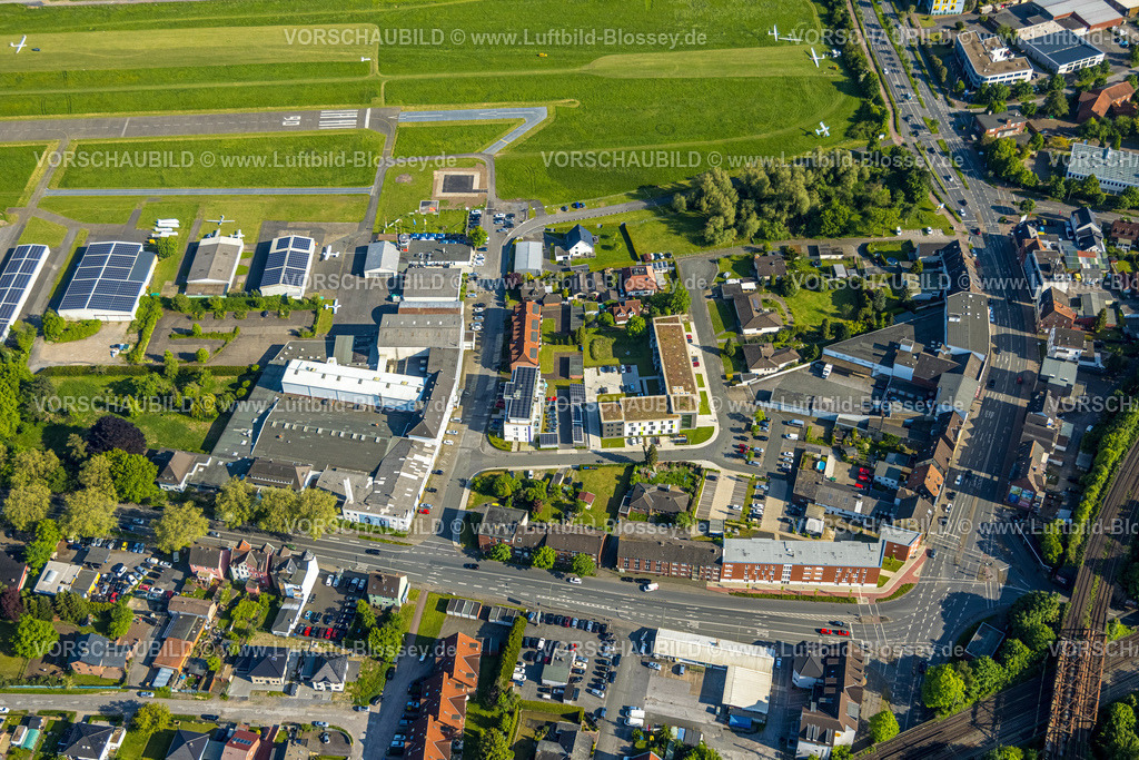 Hamm230506707 | Luftbild, Neubau Wohnungen an der Seeburger Straße und Heessener Straße, Flugplatz Hamm-Liepewiesen, Solardach, Benvenuto.Outlet, Stadtbezirk Heessen, Hamm, Ruhrgebiet, Nordrhein-Westfalen, Deutschland