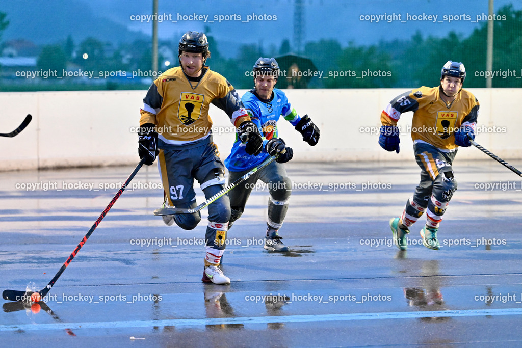 ASKÖ Ballhockey Villach vs. VAS Ballhockey | #97 Pirsch Christoph, #19 Wieltschnig Luca, #65 Ortner Stefan, ASKÖ Ballhockey Villach vs. VAS Ballhockey, ASKÖ Ballhockey Villach vs. VAS Ballhockey am 08.05.2024 in Villach (Sportplatz Landskron), Austria, (Photo by Bernd Stefan)