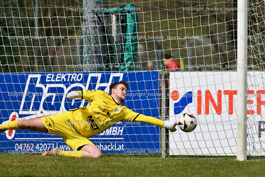 SV Rothenthurn vs. FC Dölsach | Tor FC Dölsach, #21 Alexander Unterberger SV Rothenthurn, SV Rothenthurn vs. FC Dölsach, SV Rothenthurn vs. FC Dölsach am 04.04.2026 in Rothenthurn (Sportplatz Rothenthurn), Austria, (Photo by Bernd Stefan)