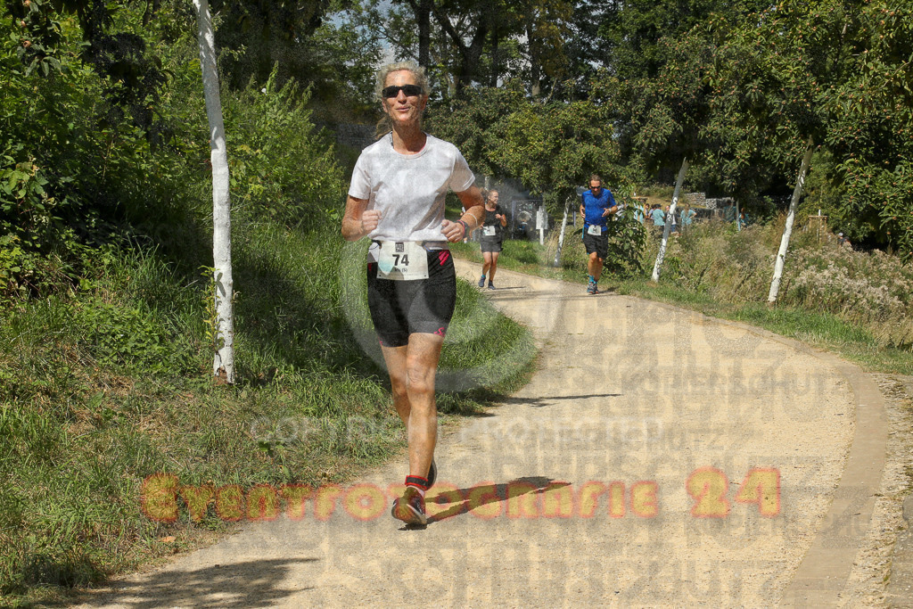 250824_1244_EX1_0377 | Sportfotografie im Rhein-Sieg Kreis, Köln, Bonn, NRW, Rheinland Pfalz, Hessen, etc. Unser Tätigkeitsfeld umfasst den Laufsport vom Volkslauf über den Marathon, Duathlon, Triathon bis zum Ultralauf wie Kölnpfad Ultra oder Schindertrail.