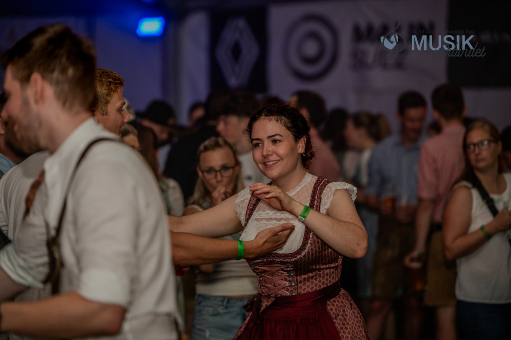 DSC_3930 | "Fussifoto.com – Ihr Ansprechpartner für hochwertige Fotografie! Entdecken Sie kreative Bilder und professionelle Dienstleistungen. Kontaktieren Sie uns für Ihre Projekte!"