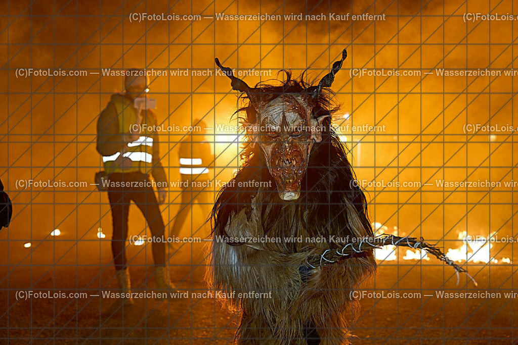 ALP8662_PerchtengruppenTreffen Gaming | (C)FotoLois.com, Alois Spandl. Perchtengruzppentreffen in Gaming am Badparkplatz, Fr 5. Januar 2024.