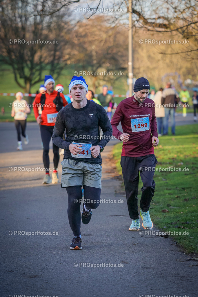 6. Bonner Nikolauslauf; Bonn, 14.12.2025 | Impressionen vom 6. Bonner Nikolauslauf am 14.12.2025 in Bonn (Nordrhein-Westfalen). 