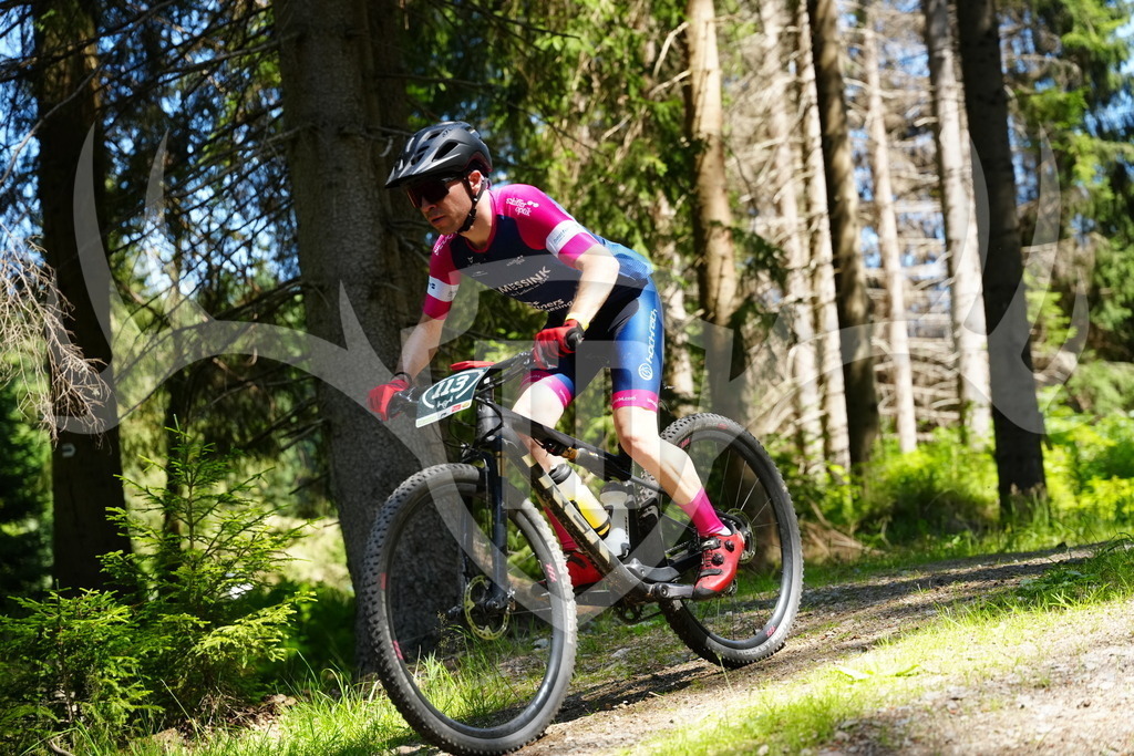 FC101559 | Fotogalerie der Treibjagd im Dunkelwald - Dein MTB Etappenrennen im Erzgebirge - Realisiert mit Pictrs.com