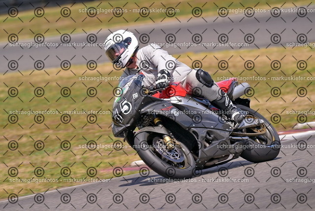 26bt05-1453 | markuskiefer.com - Realisiert mit Pictrs.com