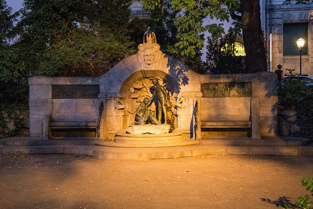 Foto: Leipzig - Märchenbrunnen | Das Team hinter BILDLEXIKON LEIPZIG bündelt historische wie aktuelle Informationen über die Stadt Leipzig in Text und Bild auf einer Plattform und stellt diese der interessierten Öffentlichkeit zur Verfügung.