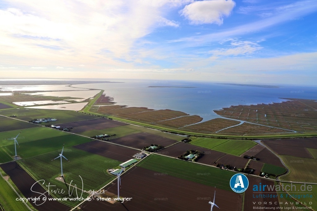 Luftbilder-Nordfriesland--Husum-Reussenköge-Kuestenlinie-Landgewinnung-airwatch-wagner-IMG_1907 | Entdecken Sie atemberaubende Luftbilder und Fotografien auf airwatch.de - Tauchen Sie ein in eine Welt voller faszinierender Aufnahmen aus der Vogelperspektive.