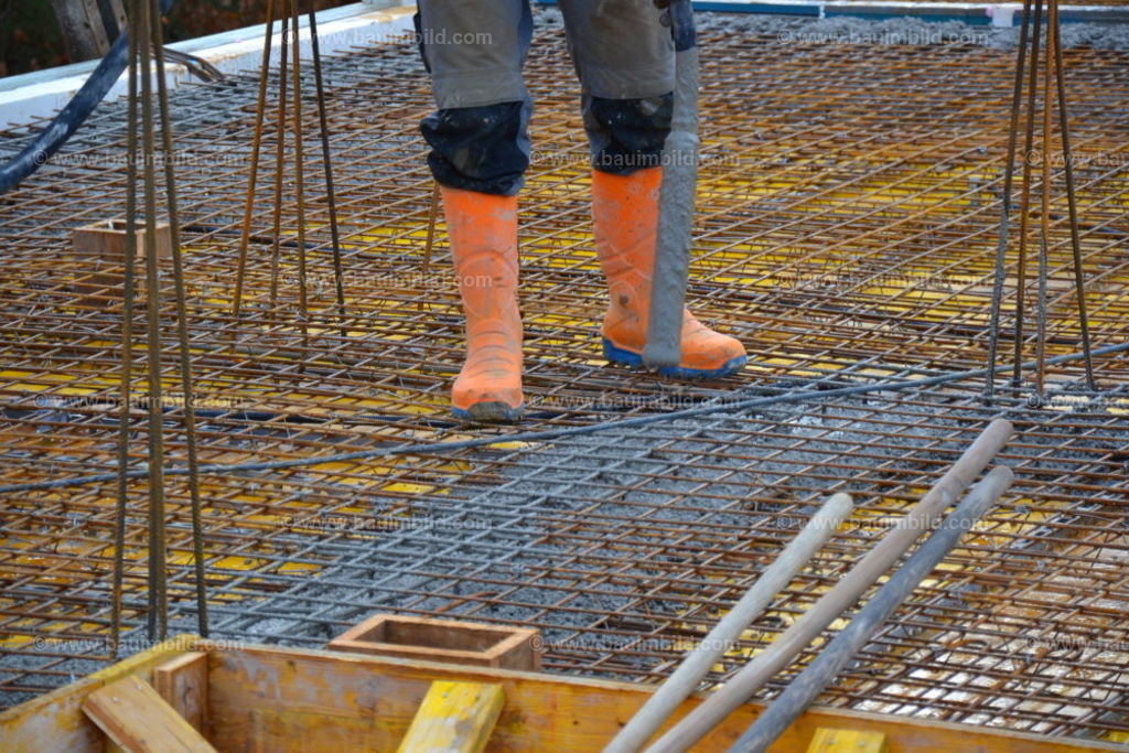 bib-lg04-betonarbeiten-decken-0670 | Nach LV-Leistungsgruppen sortierte Detailfotos über den Bau eines Hauses. Alle Hausbau-Bilder direkt vom Urheber und Autor der Website Haus-Selber-Bauen.com