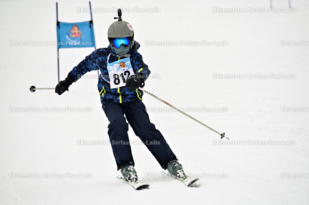 SRF_20.02.2026_0998 | Skirennfotos,Serfaus,Fiss,Ladis,Kinderskirennen,Winter,Tirol,Oberland,skirace,SFL,feelfree,weil wir's genießen,ski,Ski,skifahren,Sonnenplateau, - Realisiert mit Pictrs.com