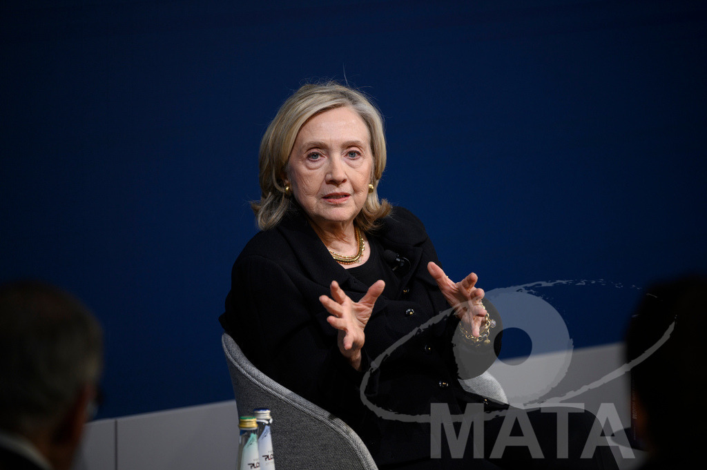 _DWI2930 | Die US-Politikerin Hillary Clinton auf der Veranstaltung Bridging Scholarship and Statecraft im Rahmen der Münchner Sicherheitskonferenz 2026. München, 13.02.2026 Bayern Deutschland  - Realisiert mit Pictrs.com