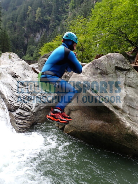 P9140023 | Bestelle die Bilder deines Berg- oder Wasser-Abenteuers mit Mountain Sports bequem von zu Hause aus direkt über unseren Online Fotoshop von pictrs.com. - Realisiert mit Pictrs.com