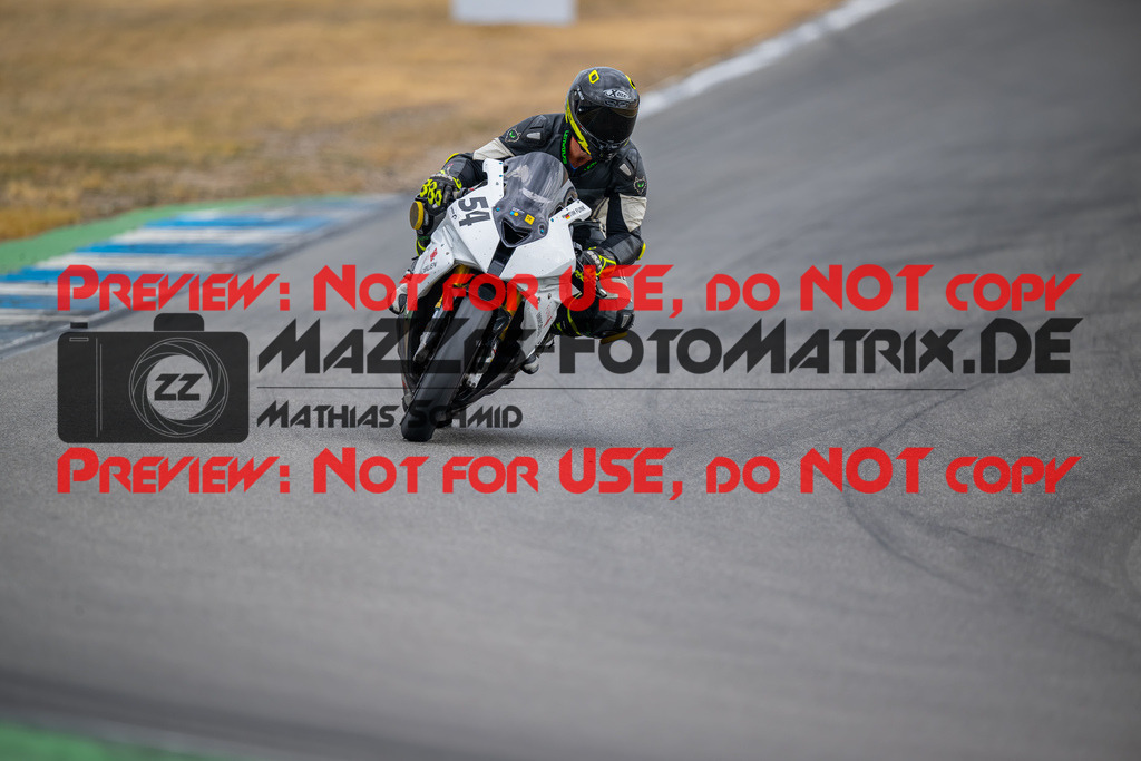 MaZZes-Fotomatrix-20260809-585602 | R1