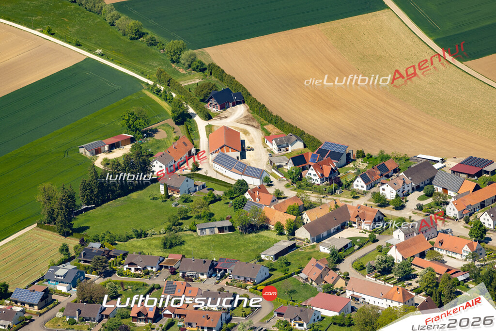 Luftaufnahme der Stadt Blindheim - Die Luftaufnahme wurde 2025 vom UL-Flugzeug heraus erstellt ( keine Drohne ) - Hochauflösende Luftaufnahme - für professionelle Ausdrucke geeignet. Die Geschenkidee !Mit Lizenz und Bildrechte bestellbar