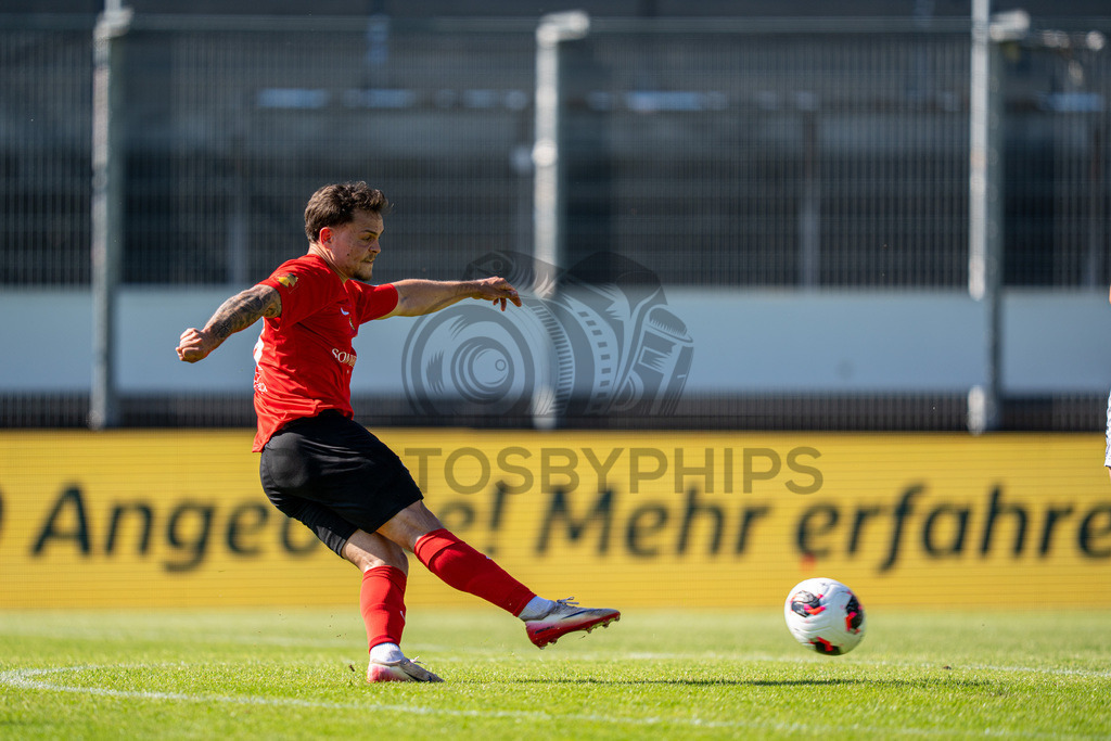 Stuttgarter Kickers vs. SG Sonnenhof Großaspach, Fussball, WFV-Pokal, Finale, 23.05.2026 | Torchance durch Niklas Pollex (SG Sonnenhof Großaspach, #18),Stuttgarter Kickers vs. SG Sonnenhof Großaspach, Fussball, WFV-Pokal, Finale, 23.05.2026