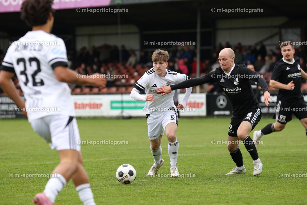 Fußball I Herren I Saison 2025/2026 I Oberliga Schleswig-Holstein I 27. Spieltag I Heider SV - SV Preußen 09 Reinfeld | ml-sportfotografie - Realisiert mit Pictrs.com