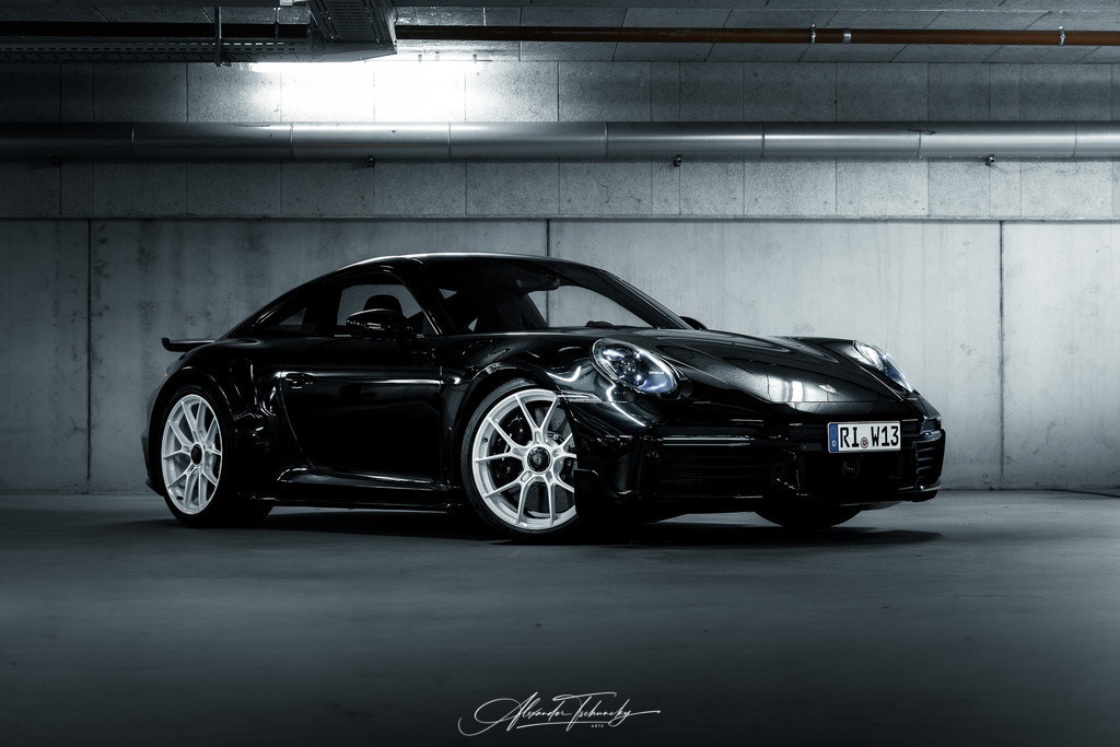 911 Turbo 992 | Entdecken Sie die faszinierende Welt von Alexander Tschuncky Arts: Kreative Fotografie, atemberaubende Automobilkunst und hochwertiger Bilderdruck. Lassen Sie sich inspirieren! - Realisiert mit Pictrs.com