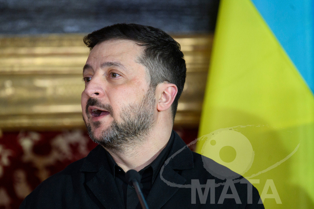 _DWA0515 | Politiker Wolodymyr Selenskyj, Präsident der Ukraine, iwährend eines Pressestatements in der Münchner Residenz vor der Verleihung des Ewald-von-Kleist-Preises.Der diesjährige Ewald-von-Kleist-Preis wird am Rande der Münchner Sicherheitskonferenz 2026 an das ukrainische Volk vergeben. München, 14.02.2026 Bayern Deutschland - Realisiert mit Pictrs.com