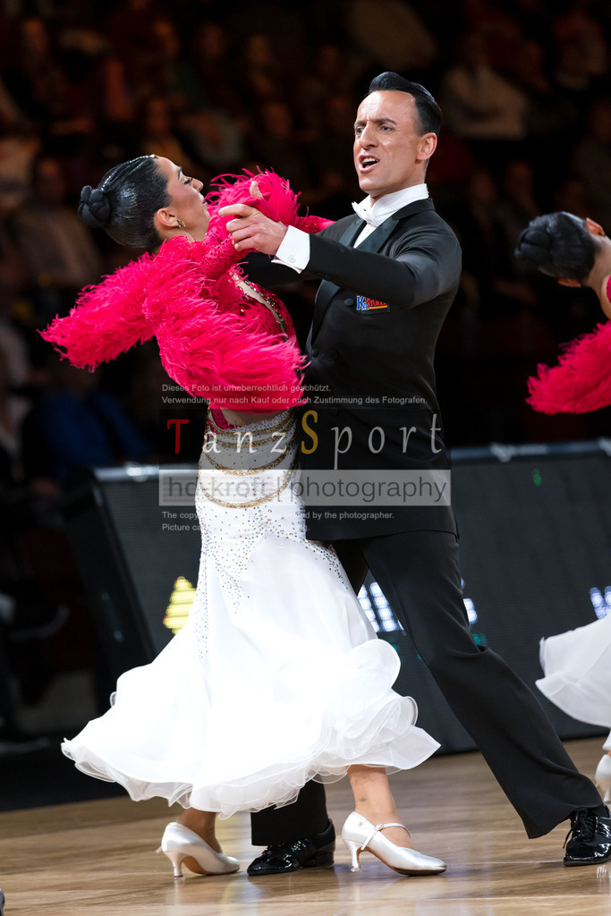 20241109_DM-Formationen_6829 | Tanzsportbilder, Standardtanz, Lateintanz, WDSF, DTV, LTVB, dancecomp, goc, hessen tanzt, blaues band der spree, walzer, tango, wiener walzer, slowfox, quickstepp, samba, rumba, cha-cha-cha, paso doble. jive, hd-kroft photography, turniertanzsport