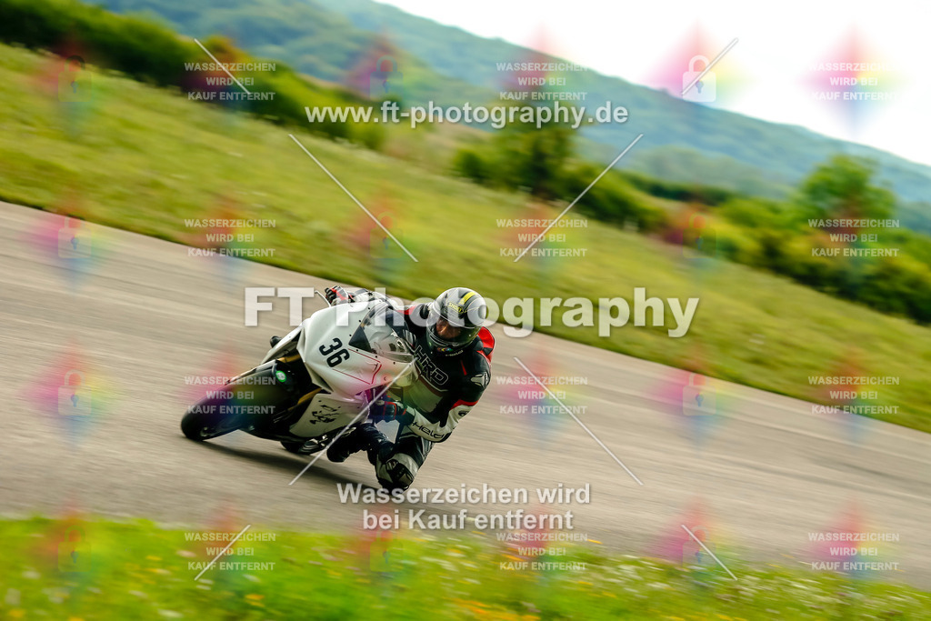 Chambley Juli-3351 | Hier findet Ihr Bilder von Touristenfahrten auf der Nürburgring Nordschleife oder von anderen Veranstaltungen die ich besucht habe. Viel Spass beim Durch Schauen 