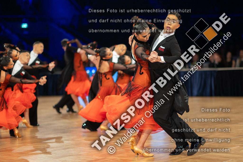 20251206-02438 | Hier finden Sie Tanz Bilder vom Latein und Standard Formationen tanzen. Sportbilder vom Tanzsport. Schöne Fotos und von Weltmeisterschaft, Europameisterschaft, Bundesliga, Regionalliga, Oberliga und Landesliga sowie von GOC Stuttgart, DanceComp, WM Bremen