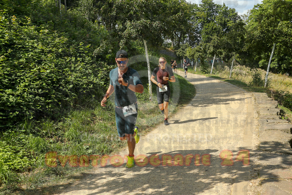 250824_1435_EX1_6753 | Sportfotografie im Rhein-Sieg Kreis, Köln, Bonn, NRW, Rheinland Pfalz, Hessen, etc. Unser Tätigkeitsfeld umfasst den Laufsport vom Volkslauf über den Marathon, Duathlon, Triathon bis zum Ultralauf wie Kölnpfad Ultra oder Schindertrail.