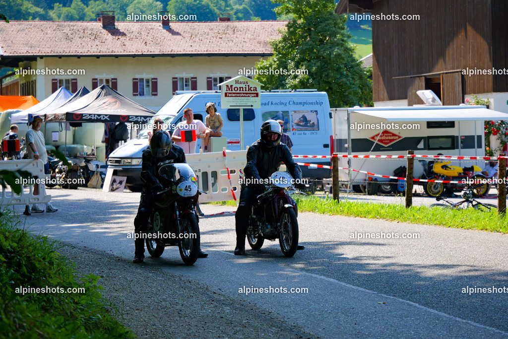 P1015307 | Erleben Sie atemberaubende, hochqualitative Fotos Ihrer Fahrt entlang der malerischen Alpenstraßen. Besuchen Sie alpineshots.com, um professionelle Aufnahmen Ihrer unvergesslichen Reise zu finden und zu kaufen - Realisiert mit Pictrs.com