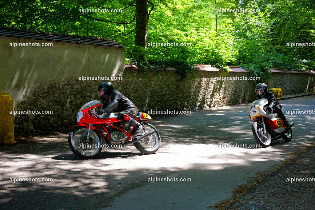 P1036641 | Erleben Sie atemberaubende, hochqualitative Fotos Ihrer Fahrt entlang der malerischen Alpenstraßen. Besuchen Sie alpineshots.com, um professionelle Aufnahmen Ihrer unvergesslichen Reise zu finden und zu kaufen - Realisiert mit Pictrs.com