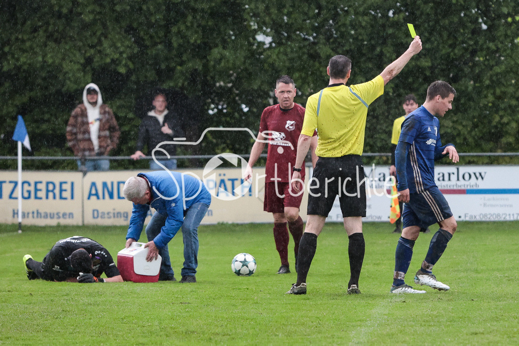 BC Aichach - FC Rennertshofen | Rudelbildung nach Foul von BCR #11 an BCA #30