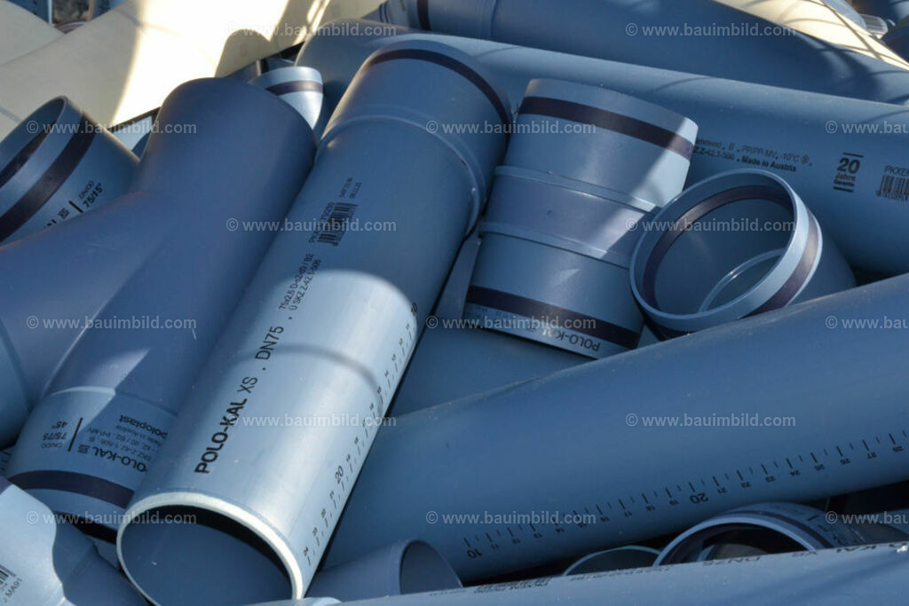 bib-lg15-sanitaer-0004 | Nach LV-Leistungsgruppen sortierte Detailfotos über den Bau eines Hauses. Alle Hausbau-Bilder direkt vom Urheber und Autor der Website Haus-Selber-Bauen.com