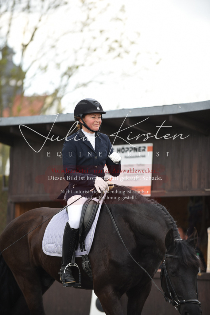 20230513_JK-Röhrsdorf-15-059 | Pferde- und Turnierfotografie in Westsachsen. Pferdeportraits, Auftragszeichnungen und intuitive Kunst.