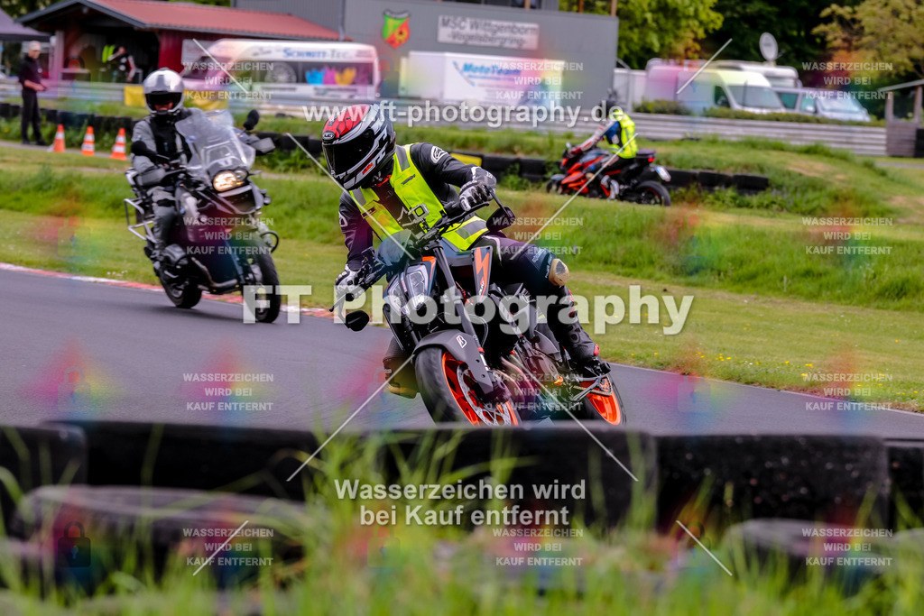 MotoTeamVBK-20586 | Hier findet Ihr Bilder von Touristenfahrten auf der Nürburgring Nordschleife oder von anderen Veranstaltungen die ich besucht habe. Viel Spass beim Durch Schauen 