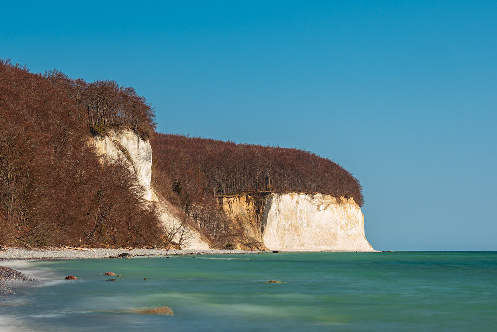 Kreidefelsen an der Küste der Ostsee auf der Insel Rügen | Kreidefelsen an der Küste der Ostsee auf der Insel Rügen.