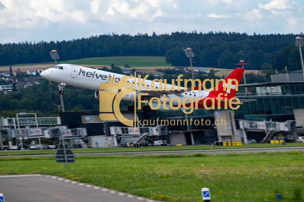 ZRH_Planespotting_def-6067 | kaufmannfoto - Realisiert mit Pictrs.com