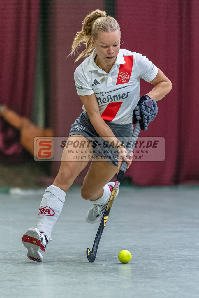 SM_2025-01-10_D5_-17 | 1.Bundesliga Hallenhockey  (W) UHC - DCADA  / 2:8 (0:2)