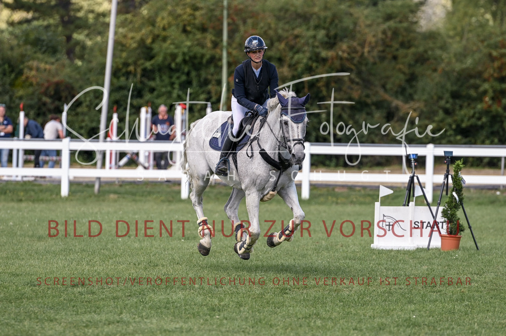 Schugtsche-Düren.2024-09.Springprf.L-91 | Schugtsche Fotografie - Realisiert mit Pictrs.com